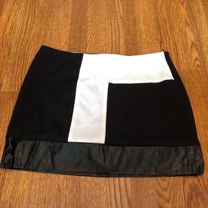 Black/white pleather trim skirt